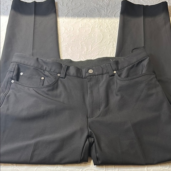 Greg Norman Collection Black Athletic Golf Pants Flat Front. 34x30 - Picture 5 of 8